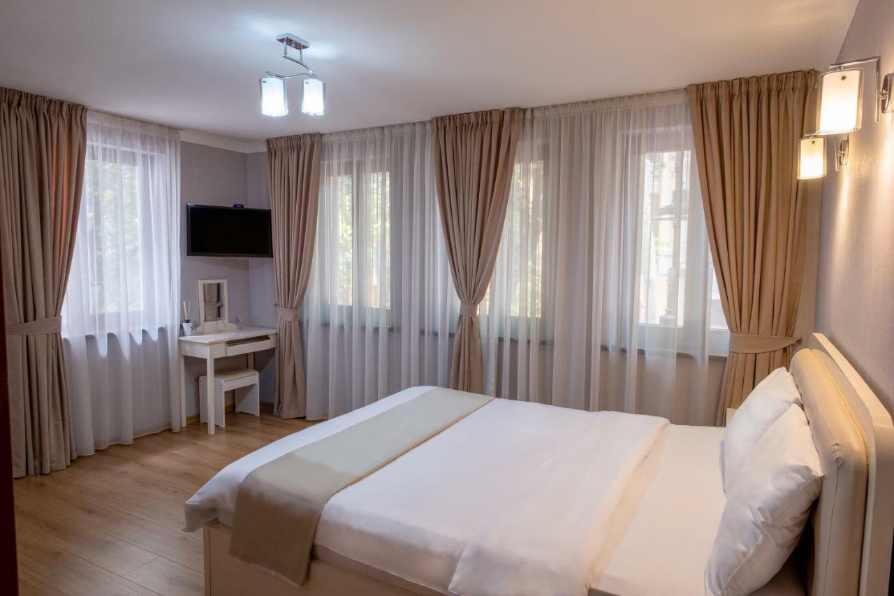 Sama Grand Hotel Tbilisi Luaran gambar